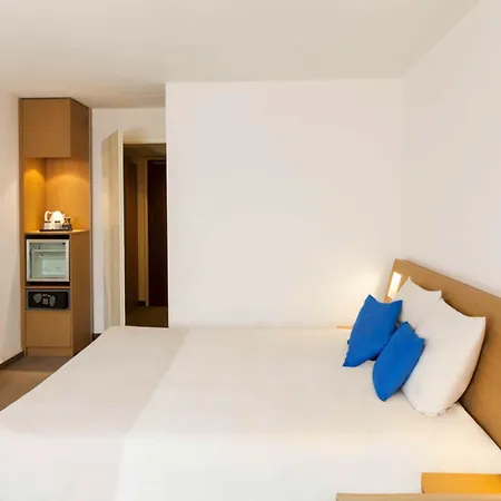 Hotel Novotel Centre, Fully Renovated
