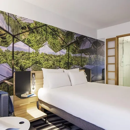 Hotel Novotel Centre, Fully Renovated