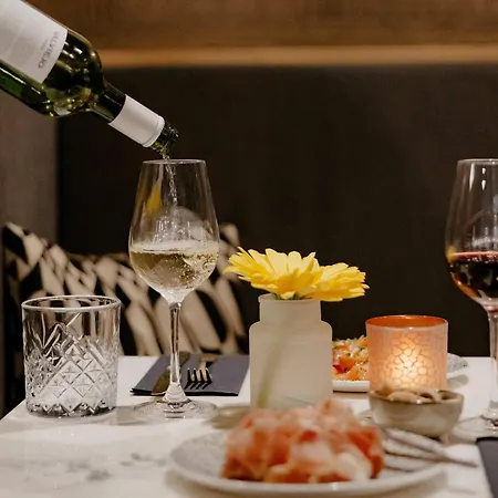 Novotel Centre, Fully Renovated 4* Den Haag