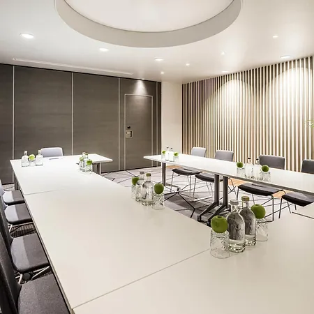 Novotel Centre, Fully Renovated 4* Den Haag