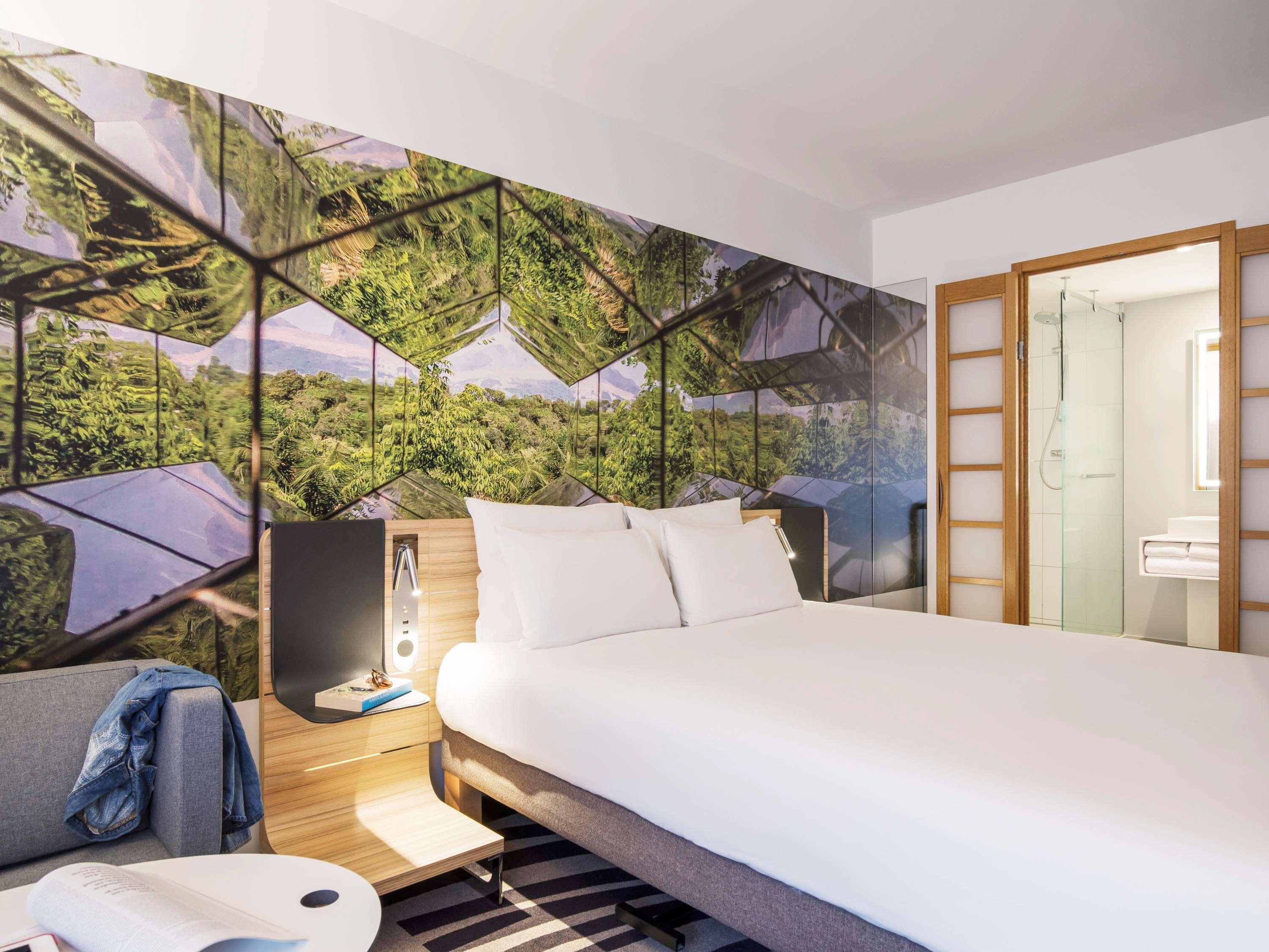 Novotel Centre Hotel 4*