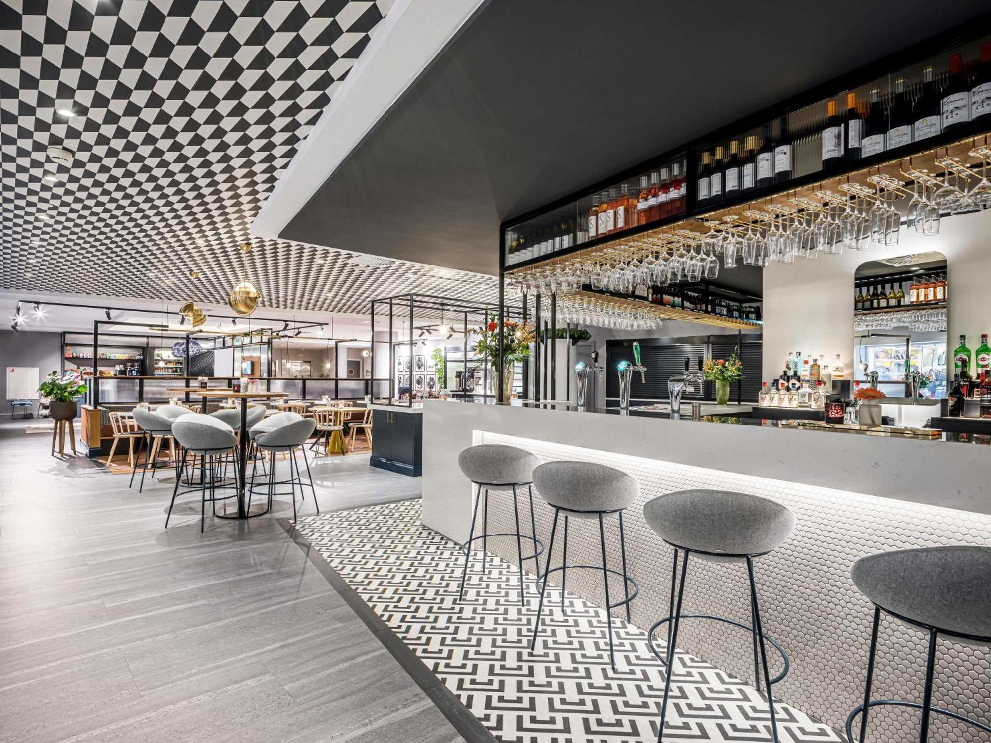 Novotel Centre Hotel