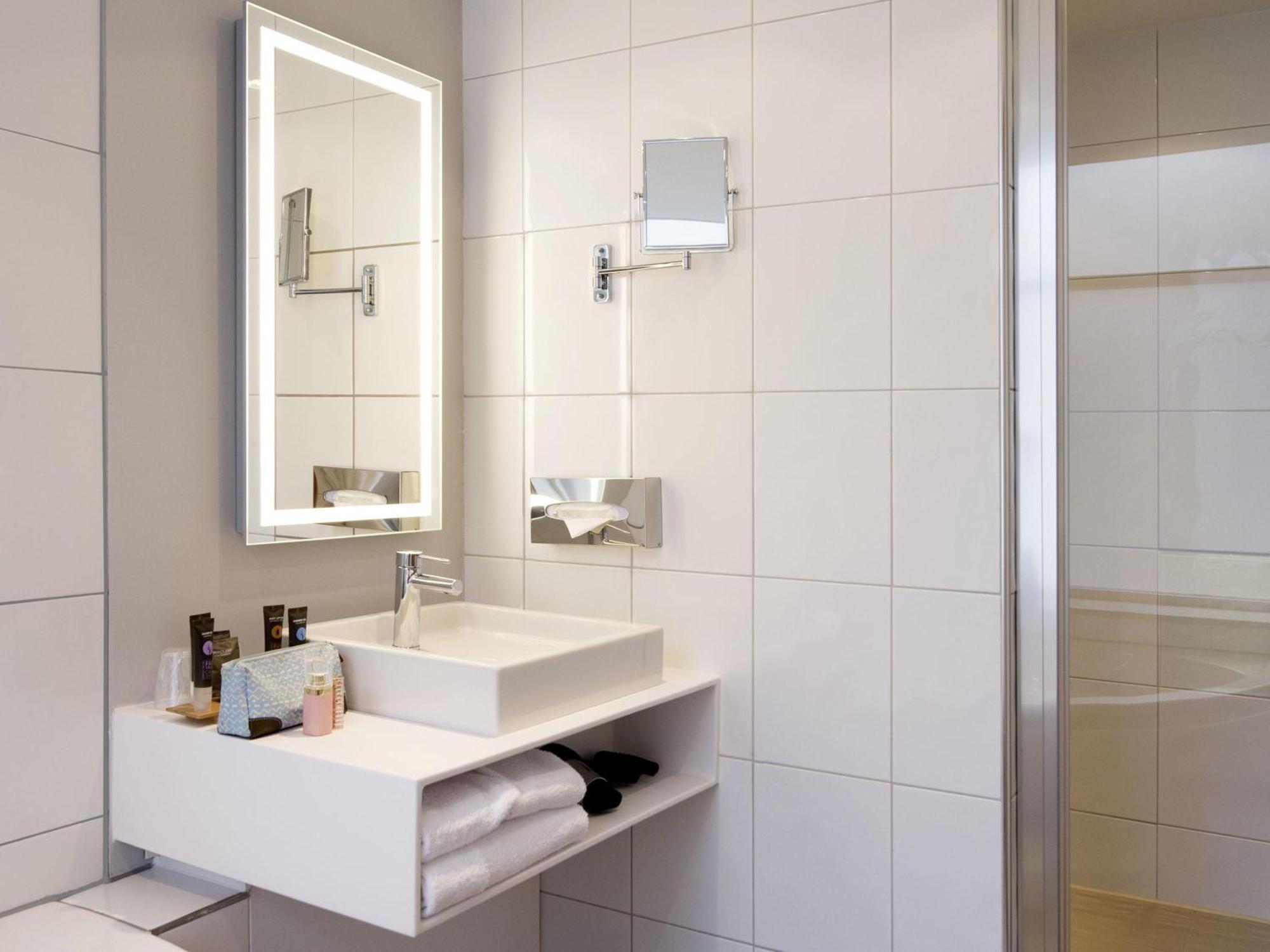 Novotel Centre Hotel 4*